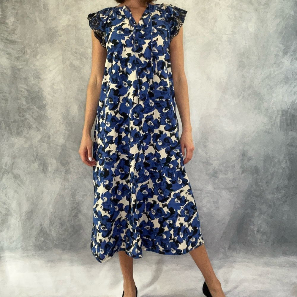 Who What Wear Blue and White Floral Midi Dress